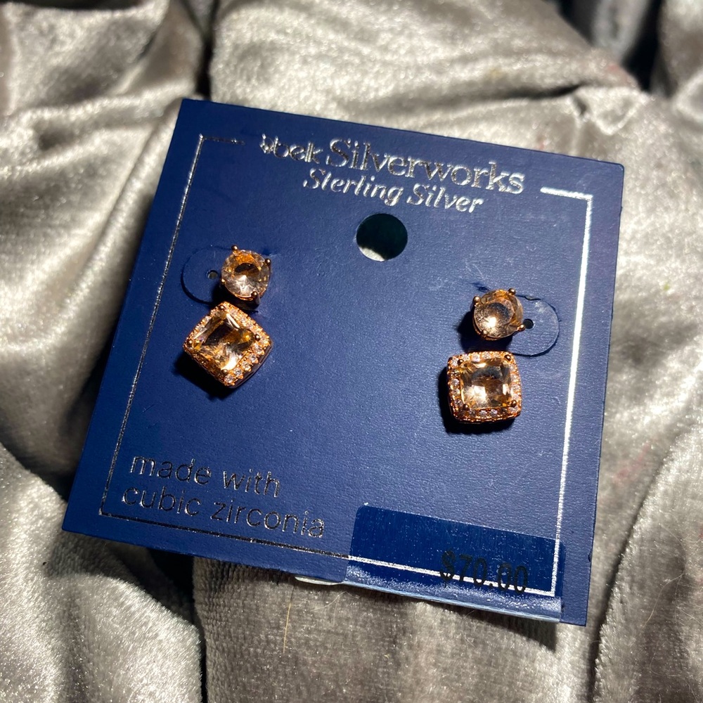 Beautiful rose gold earrings